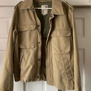 Men's Old Navy Denim Tan Khaki coat. Nice looking jacket for fall. Size M medium